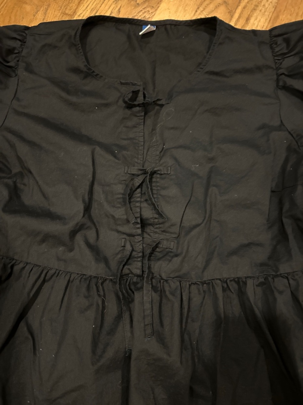 Old Navy Black Puff-Sleeve Peplum Blouse - Picture 3 of 6